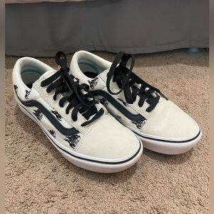 Comfycush vans size 5 men’s